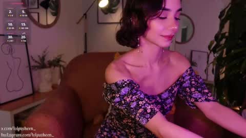 Snapshot of juliette_dee chatting on February 3, 2025, 9:29 pm Juliette Dee online show from February 3, 2025, 9:29 pm