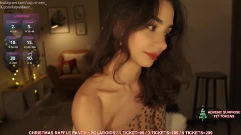 Snapshot of juliette_dee chatting on December 15, 2025, 10:47 pm Juliette Dee online show from December 15, 2025, 10:47 pm