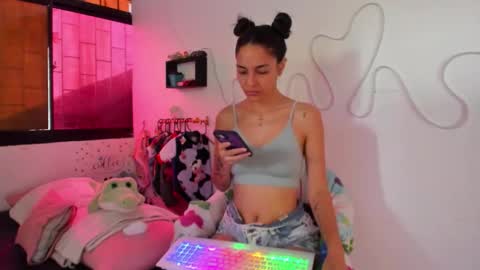 Snapshot of juliette_sweet05 chatting on September 30, 2025, 2:22 pm juliette online show from September 30, 2025, 2:22 pm