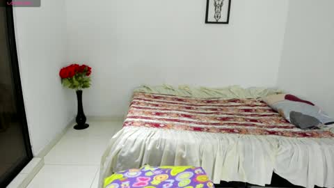 Juline Smith online show from December 22, 2024, 11:54 am