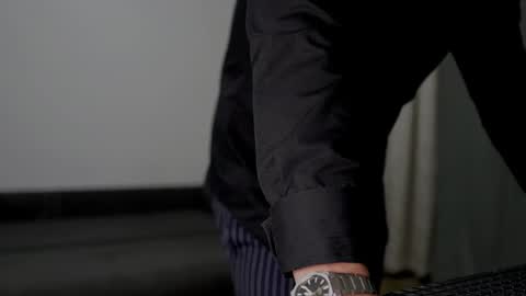 JULiUS   online show from September 25, 2025, 7:50 pm