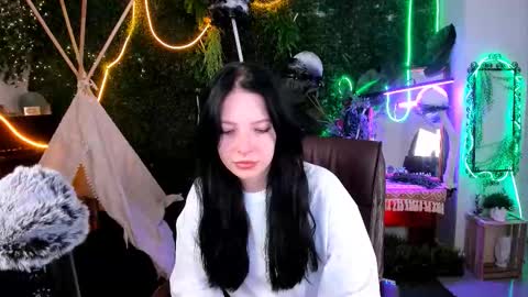 Snapshot of julsmumi chatting on September 30, 2025, 9:25 am Juls online show from September 30, 2025, 9:25 am