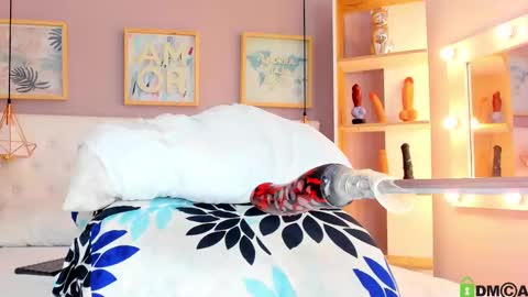  Juliana  online show from October 6, 2025, 8:06 pm