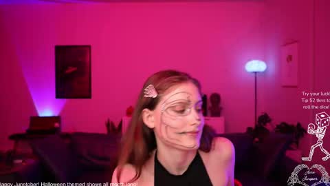 Snapshot of junejuniper chatting on October 1, 2025, 11:22 pm June Juniper online show from October 1, 2025, 11:22 pm