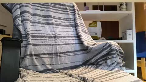 Snapshot of jungfrau19_ chatting on December 14, 2025, 12:32 pm jungfrau19_ online show from December 14, 2025, 12:32 pm