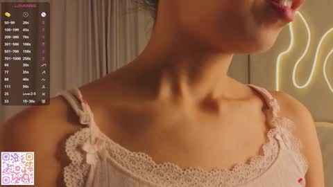 Bella online show from November 22, 2025, 6:18 pm