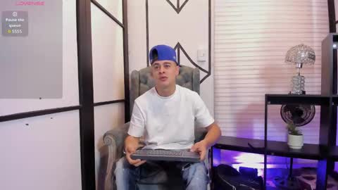 Snapshot of juniormorris_ chatting on September 29, 2025, 9:52 pm Junior online show from September 29, 2025, 9:52 pm