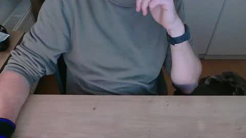 Snapshot of junk2711 chatting on October 27, 2025, 3:49 pm junk2711 online show from October 27, 2025, 3:49 pm