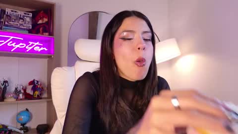 Snapshot of jupiter_sin_h chatting on December 15, 2025, 9:19 pm Welcome to my new account online show from December 15, 2025, 9:19 pm