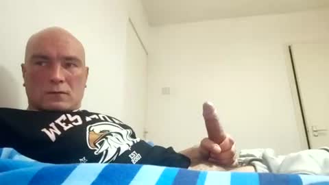 Yuri online show from October 29, 2025, 10:00 pm