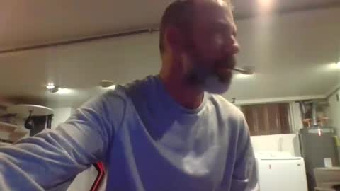 Snapshot of just_chillinwithya chatting on December 23, 2024, 8:33 am Your Zaddy online show from December 23, 2024, 8:33 am