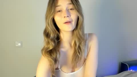 Snapshot of just_jenifer chatting on December 19, 2024, 4:02 pm Jeni online show from December 19, 2024, 4:02 pm