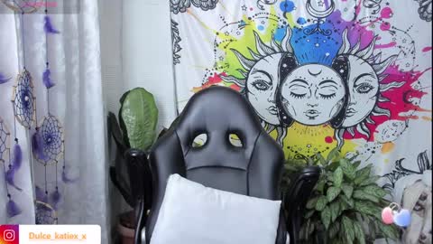 Snapshot of just_katiex chatting on February 4, 2025, 10:21 am Sofia online show from February 4, 2025, 10:21 am