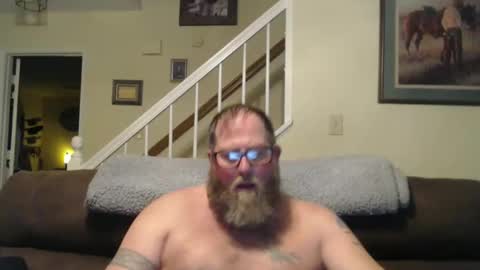 Snapshot of justaguyandnaked chatting on January 1, 2025, 1:47 am justaguyandnaked online show from January 1, 2025, 1:47 am