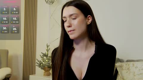 Snapshot of justbarbie_new_ chatting on December 20, 2024, 7:28 pm Katarina online show from December 20, 2024, 7:28 pm