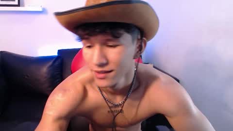 Snapshot of justin_andrew2 chatting on October 31, 2025, 9:05 pm JUSTIN ANDREW online show from October 31, 2025, 9:05 pm