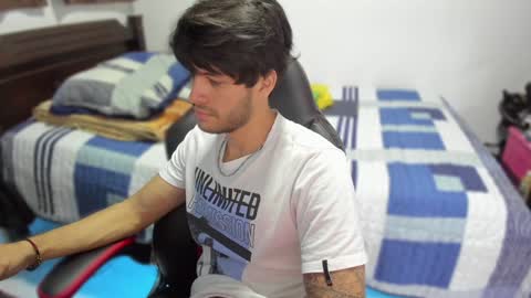 Snapshot of justin_stark1 chatting on December 12, 2024, 12:16 am Diego online show from December 12, 2024, 12:16 am