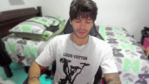 Snapshot of justin_stark1 chatting on January 23, 2025, 11:26 pm Diego online show from January 23, 2025, 11:26 pm