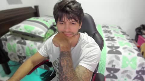 Snapshot of justin_stark1 chatting on January 24, 2025, 11:45 pm Diego online show from January 24, 2025, 11:45 pm