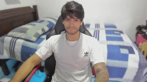 Snapshot of justin_stark1 chatting on February 4, 2025, 11:27 pm Diego online show from February 4, 2025, 11:27 pm