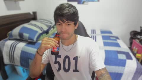 Snapshot of justin_stark1 chatting on February 7, 2025, 10:30 pm Diego online show from February 7, 2025, 10:30 pm