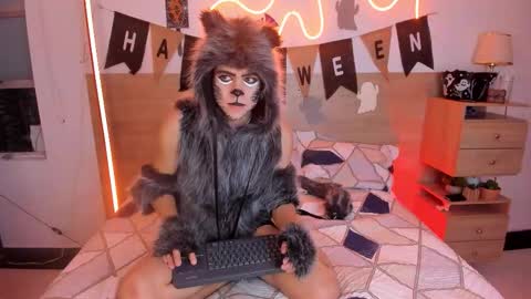 Justin online show from October 31, 2025, 1:23 pm