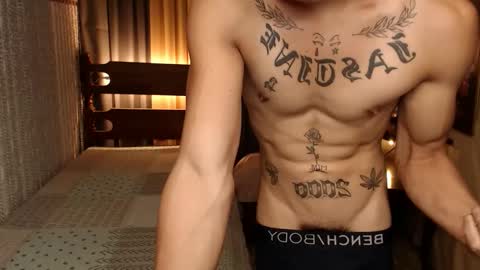 justine_hunk online show from January 10, 2025, 7:25 am