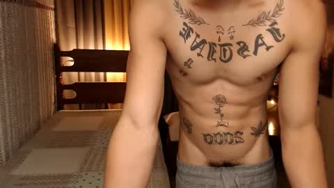 justine_hunk online show from January 18, 2025, 12:47 pm