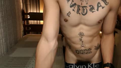 justine_hunk online show from February 19, 2025, 8:33 am