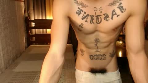 justine_hunk online show from March 7, 2025, 5:18 am