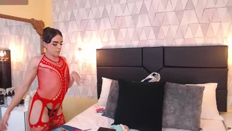 Justine online show from February 14, 2025, 4:04 am