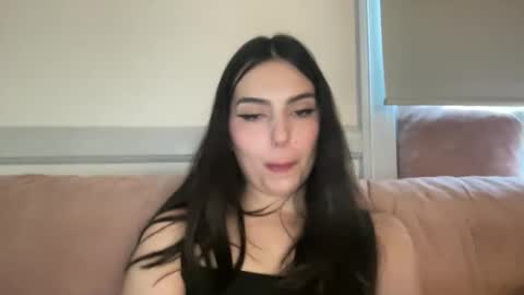 Snapshot of justjessiedirtygirl chatting on December 17, 2024, 11:16 pm Jess online show from December 17, 2024, 11:16 pm