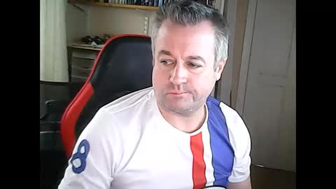 Snapshot of justmav chatting on November 10, 2025, 11:09 am justmav online show from November 10, 2025, 11:09 am