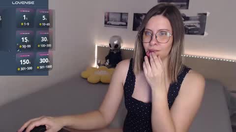 Julie online show from February 2, 2025, 5:21 am