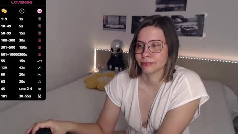 Julie online show from March 7, 2025, 5:29 am