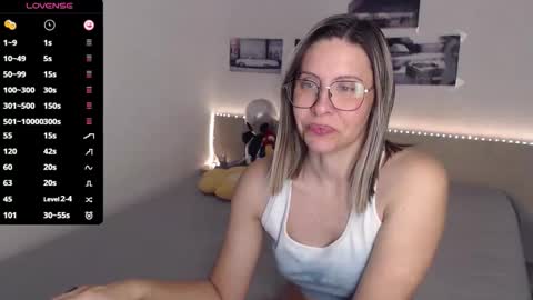 Julie online show from September 11, 2025, 4:12 am