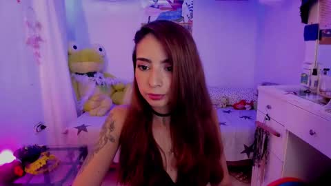 Snapshot of justmia_ chatting on February 6, 2025, 6:18 am Mia online show from February 6, 2025, 6:18 am