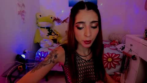 Snapshot of justmia_ chatting on February 25, 2025, 11:44 pm Mia online show from February 25, 2025, 11:44 pm