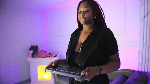 Snapshot of justnala_ chatting on January 7, 2025, 10:22 am Nala online show from January 7, 2025, 10:22 am