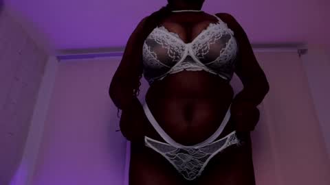 Snapshot of justnala_ chatting on January 20, 2025, 3:48 am Nala online show from January 20, 2025, 3:48 am