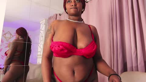 Snapshot of justnala_ chatting on February 3, 2025, 7:51 am Nala online show from February 3, 2025, 7:51 am