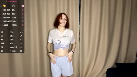 Lina online show from November 13, 2025, 7:57 pm