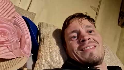 Snapshot of jveillette00p27 chatting on November 23, 2025, 8:03 am JimmyJams online show from November 23, 2025, 8:03 am