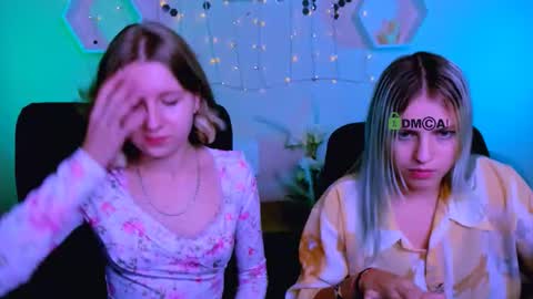 kaela_spell_ online show from November 14, 2025, 10:29 pm