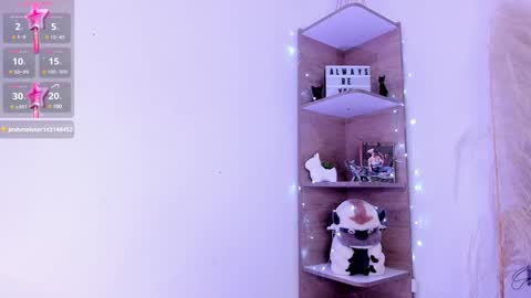 Kaela online show from December 17, 2024, 6:42 pm