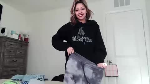 Snapshot of kaelagreen chatting on September 11, 2025, 3:34 pm kaelagreen online show from September 11, 2025, 3:34 pm