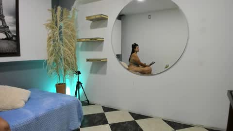 Snapshot of kagomme_h chatting on October 20, 2025, 9:32 am Antonella online show from October 20, 2025, 9:32 am