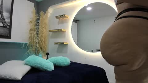 Snapshot of kagomme_h chatting on November 5, 2025, 4:45 am Antonella online show from November 5, 2025, 4:45 am