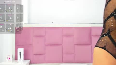 Snapshot of kaily_sweet1 chatting on November 10, 2025, 11:09 am kelly online show from November 10, 2025, 11:09 am