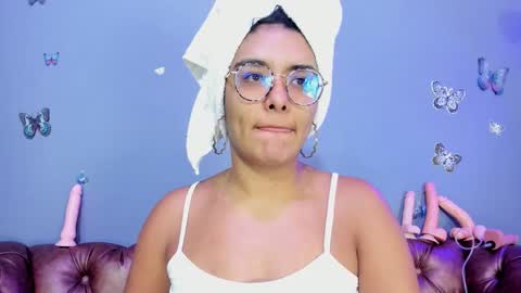 kaira_mosse_ online show from November 2, 2025, 9:44 am